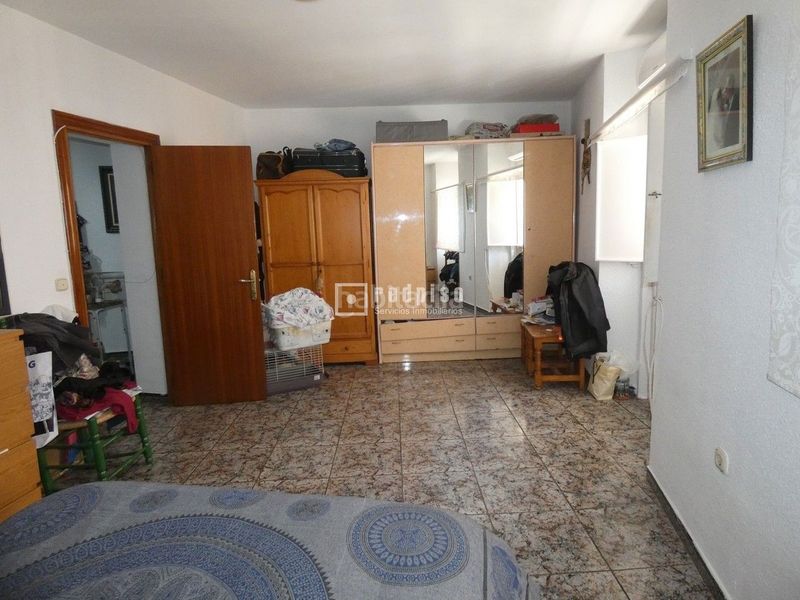 Foto 84685067-fc46-45fd-9ec2-4e64ddaea96a. Casa amb calefacció aparcament a La Merced Málaga