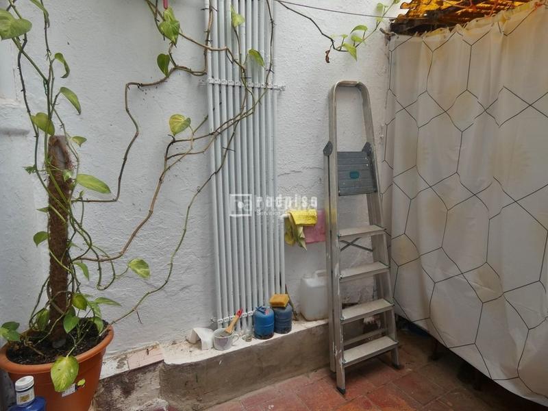 Foto f837a759-e4ea-4189-847e-0fcd72e168c5. Piso bfantástica oportunidad a reformar en zona Cristo de la Epidemia b en Málaga