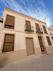 Maison à El Molinillo - Capuchinos. Casa a reformar en capuchinos