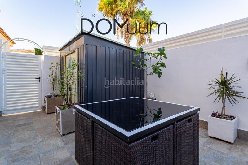 Foto 0d11984c-ed9c-4b99-a4dd-516de9a81793. Casa aparellada amb calefacció aparcament piscina a Miami Platja