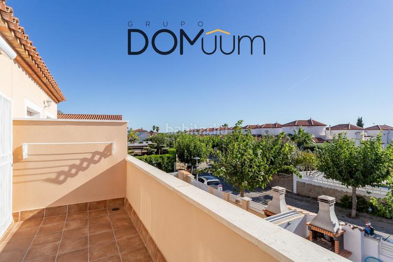 Foto 1ca8c6ab-c2c7-4e23-aac3-73c40ca1cfce. Casa aparellada amb calefacció aparcament piscina a Miami Platja