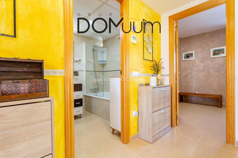 Foto 4a84ebb2-76da-4030-a4a9-21cac40ee838. Casa aparellada amb calefacció aparcament piscina a Miami Platja