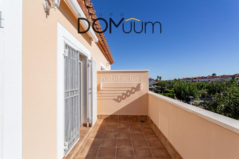 Foto db38c9d8-9ee5-44f6-a290-b13cb737ba85. Casa aparellada amb calefacció aparcament piscina a Miami Platja
