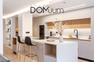 Flat in Rambla nova 106. Espectacular piso reformado con diseño premium y vistas a la ram