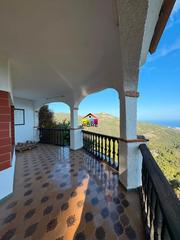Xalet en Montorns-Las Palmas-El Refugio. Espectacular villa en el paraje del desierto de las palmas