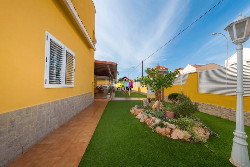 Foto 1e402498-f6c2-478a-ba70-64de9a1d2e00. Chalet avec chauffage parking piscine dans Heliópolis Benicasim / Benicàssim