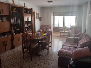 Pis a Plaza Illes Columbretes. Piso en venta en zona ronda magdalena