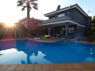 Xalet en Heliópolis. ¡descubre la oportunidad de tu vida en esta espectacular villa e Xalet en Heliópolis. ¡descubre la oportunidad de tu vida en esta espectacular villa e