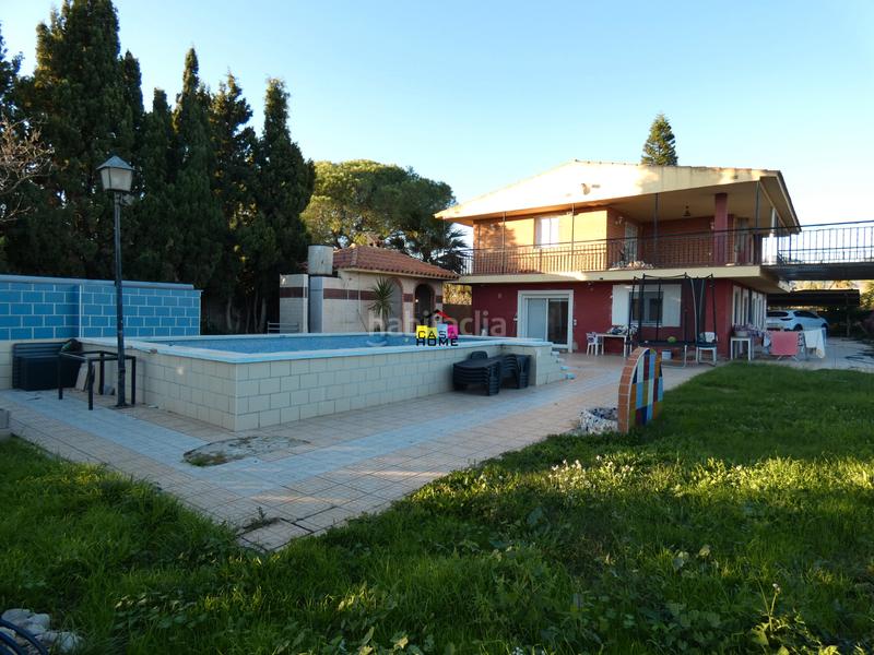 Foto 1bf7feaa-9453-41da-b7c0-27459f267a34. Xalet amb aparcament piscina a El Grao Castellón de la Plana