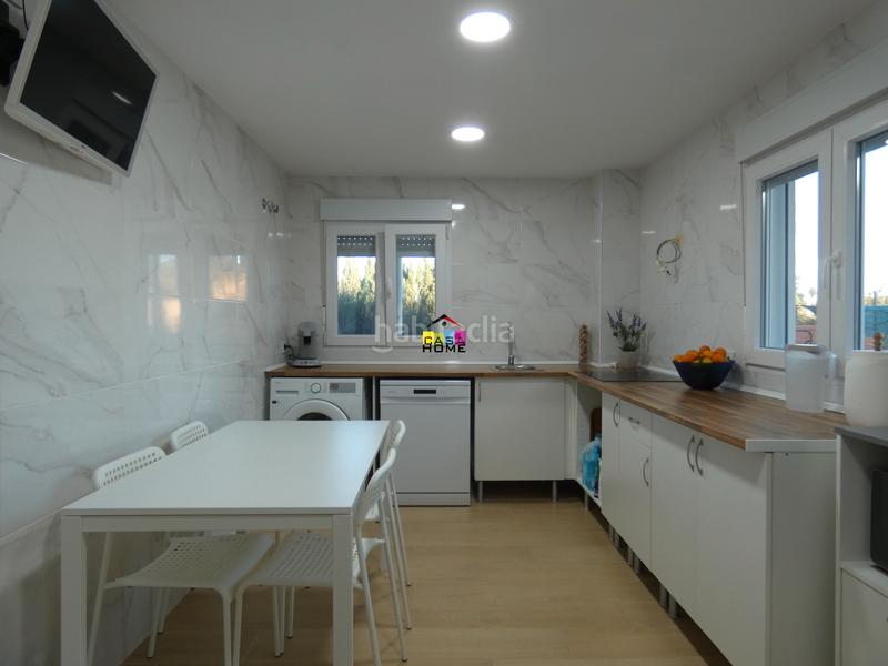 Foto a6433fb6-0a42-41e1-84c3-d528668674e2. Xalet amb aparcament piscina a El Grao Castellón de la Plana