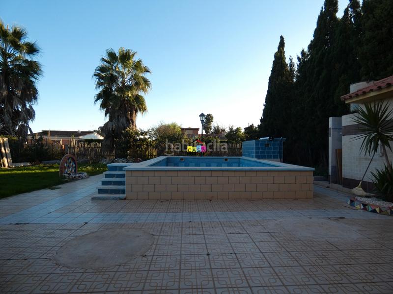 Foto c2ab5eb6-028a-49aa-98ce-a162300abf26. Xalet amb aparcament piscina a El Grao Castellón de la Plana