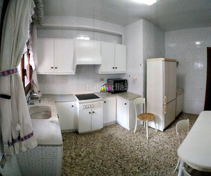 Foto 129f31c9-8c74-4c72-a3b7-b7439873a941. Chalet with parking in Zona Avenida del Mar Castellón de la Plana