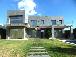 Xalet a Playa. Espectacular chalet de diseño en el puerto de burriana