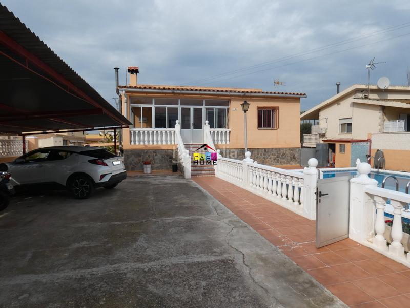 Foto 0f54e216-b2d9-4020-a519-92f895964c2a. Chalet mit kamin parking pool in El Grao Castellón de la Plana