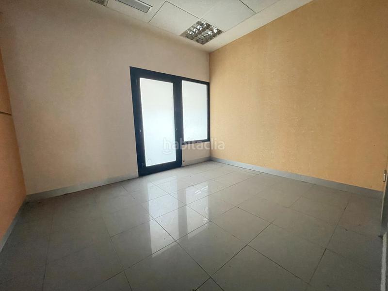 Foto 38f69f24-e9dd-406e-8508-a0863c3c9ad8. Local comercial en Centre Ripollet
