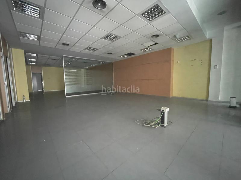 Foto 66f16a6c-f321-4331-9fc0-11b614c8a5bc. Local comercial local en venda carrer independencia en Terrassa