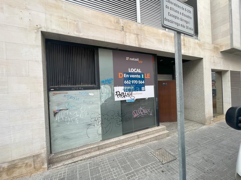 Foto b02904d1-fc74-4e3d-9814-aa273a8348f0. Local comercial local en venda carrer independencia en Terrassa