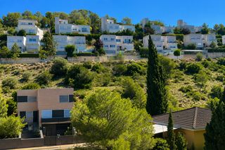 Terreno residencial en Carrer montserrat 22. Parcelas en venta en c/montserrat urbanización mas alba sant per