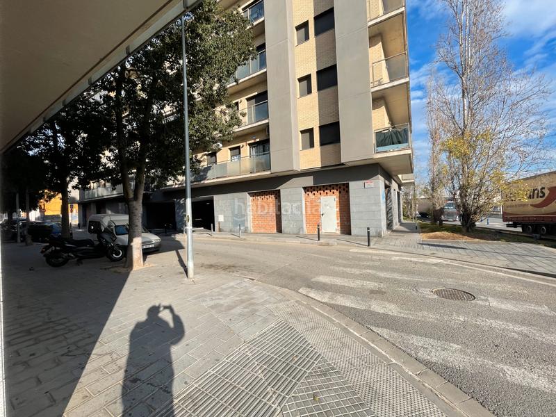 Foto df9f2e76-1084-4f07-a722-7dee673afedc. Locale commerciale in carrer sant ignasi 31 in Mas Rampinyo - Montcada Nova - Carrerada Montcada i Reixac