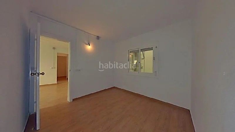 Foto b0ce943c-5a4b-40a6-bfbb-d3ff8cdbdb7f. Pis a Llagosta (La)