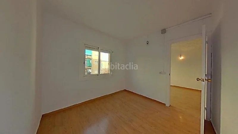 Foto b864409a-1c61-42f1-95e2-48e85ae8503a. Pis a Llagosta (La)