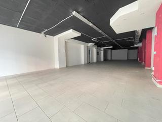 Local commercial  Carrer de roger de flor. Local en venta calle roger de flor de granollers