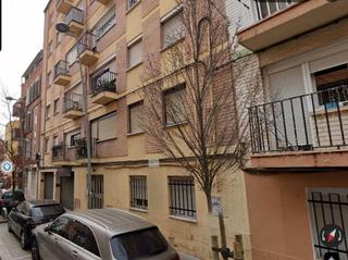 Pis  Carrer de bartrina. Piso en venta alquilado en c/bartrina de rubi