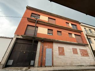 Terreny residencial a Carrer de cantallops 5. Obra parada en venta en c/cantallops de palafurgell