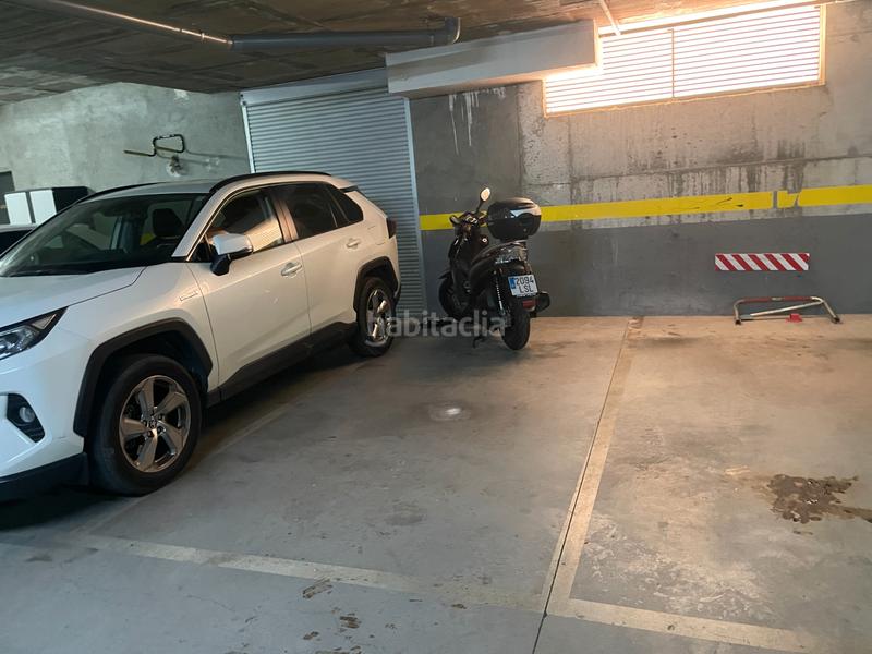 Foto 2dfb284d-21f4-494a-a444-371cab73c1b0. Parking voiture dans Vallveric Mataró