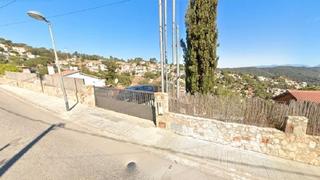 Chalet  Carrer lluis bonet i gari. Casa en venda okupada en c/josep pla i casadevall de argentona