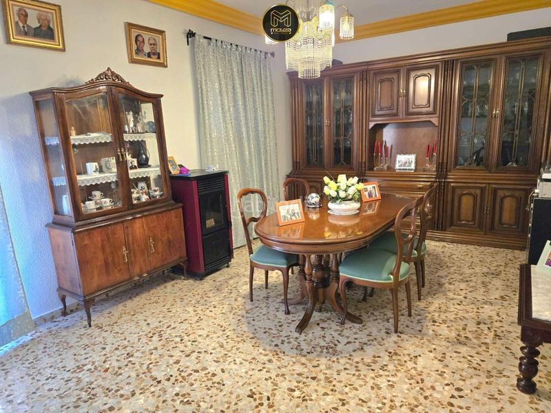 Foto 58a04fd4-07b3-4ecb-97b6-d6e6400e952b. Casa amb aparcament a Santa Isabel Jaén