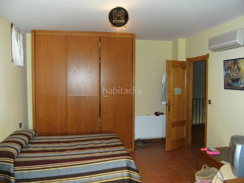 Foto c4bab83f-d9d3-4b35-8613-7dfab2eb42e8. Chalet zona puente tablas en Puente Tablas - Puente Nuevo - Cerro Molina Jaén