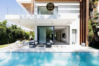 Chalet à Nueva Atalaya. Villa en estepona