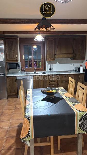Foto 4ea57268-f224-4cec-a0b5-5dfa690bb678. Chalet  en Torredonjimeno