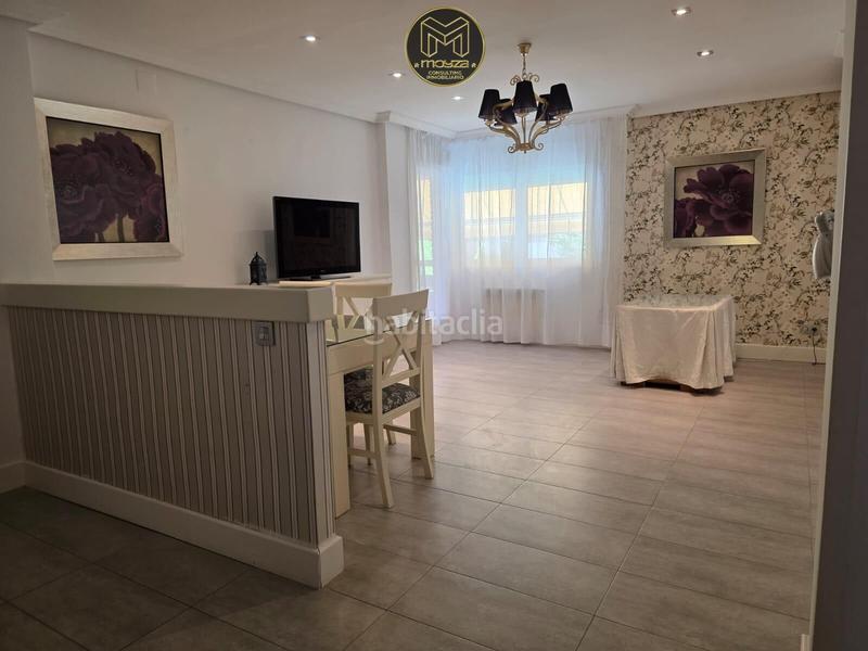 Foto 1d5081f2-63d1-4e73-b1ff-4eb083c899fc. Rent flat with pool in Hospital Jaén
