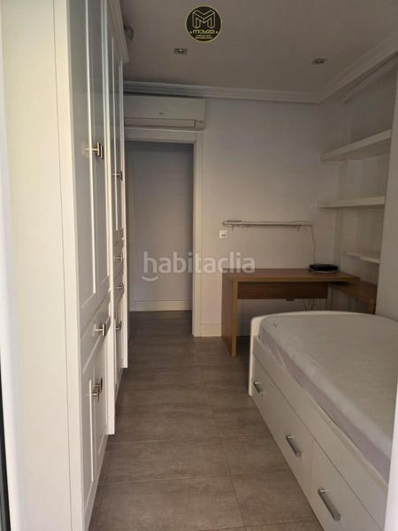 Foto a69b6d74-927f-48ae-a891-d75c463f8d53. Rent flat with pool in Hospital Jaén