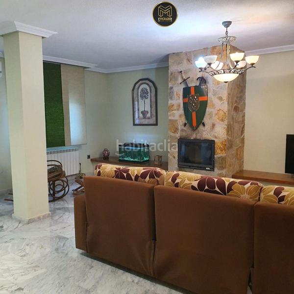 Foto 7a6d1ff2-7380-431d-abbd-956e2d1a445e. Chalet zona urbanización azahar en Valdeastillas - Fuentezuelas Jaén