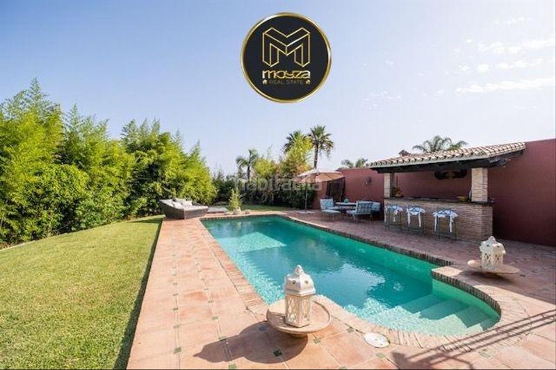 Foto e3fb1026-6fe9-4750-9cce-93c223242d11. Location chalet avec parking piscine dans Benahavís pueblo Benahavís