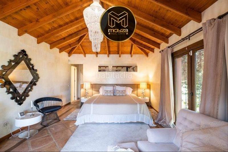 Foto 284f25d0-9702-4b65-ad49-e72f51232165. Rent chalet with parking pool in Benahavís pueblo Benahavís