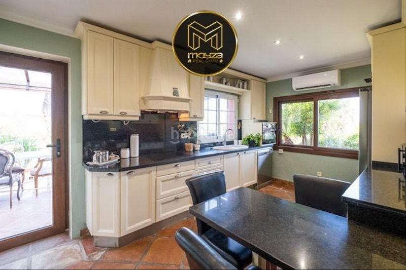 Foto 6477211a-8531-46a4-a777-91d901394cad. Rent chalet with parking pool in Benahavís pueblo Benahavís