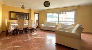 Etagenwohnung in Avda de Madrid - Pº de la Estación. Zona paseo de la estacion