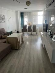 Etagenwohnung in Martos. Piso en martos