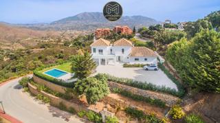 Xalet a Santa María. Villa en marbella este