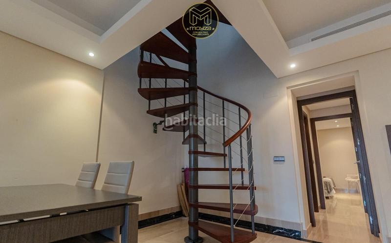 Foto c05cf804-461e-4d4a-908e-58ab285aeb14. Alquiler ático atico duplex en urbanización de la plata en Estepona