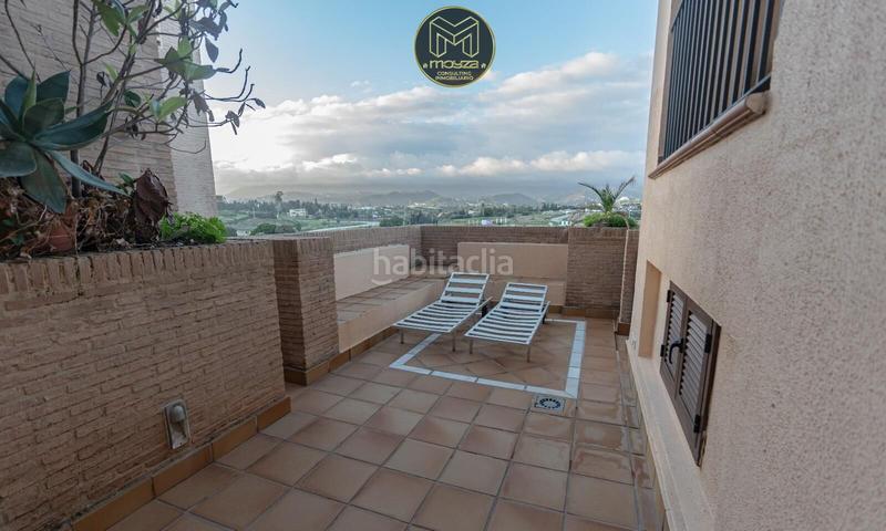 Foto 32c7bb34-c636-4153-81df-b46cd73c4583. Location attique avec parking dans Zona de Punta Plata Estepona