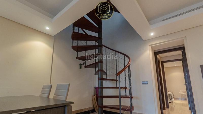 Foto 85c69c43-15c8-46a8-be75-527b38e7e02b. Rent penthouse with parking in Zona de Punta Plata Estepona