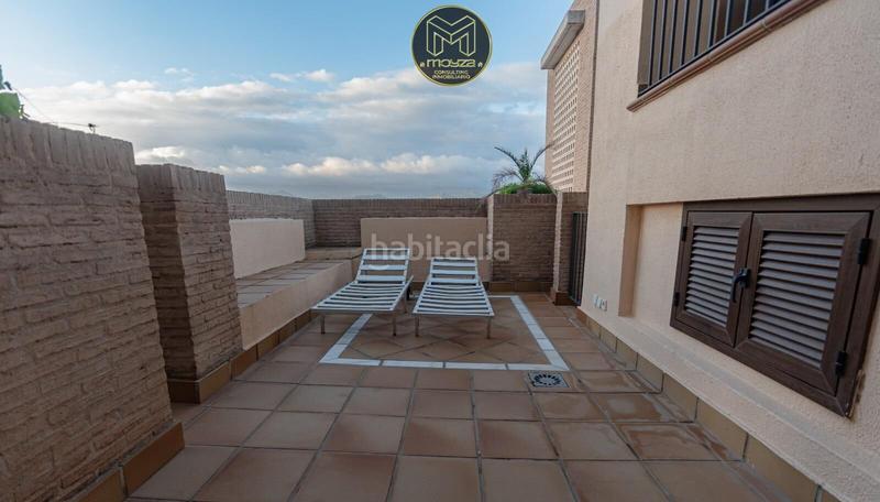 Foto 9c307666-8bc2-4434-8321-a3bdf9731435. Rent penthouse with parking in Zona de Punta Plata Estepona