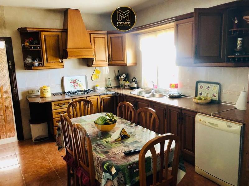 Foto 34ad6f5c-8253-4d25-a103-28a5c2456c9e. Chalet con piscina in Centro Estepona