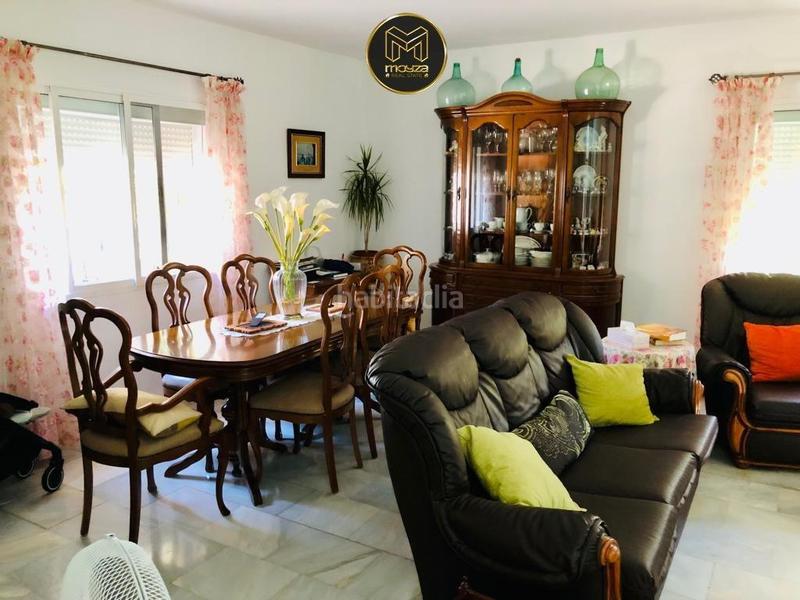 Foto 72af534e-7a3f-47f2-b96b-3dffd7bfc557. Chalet con piscina in Centro Estepona