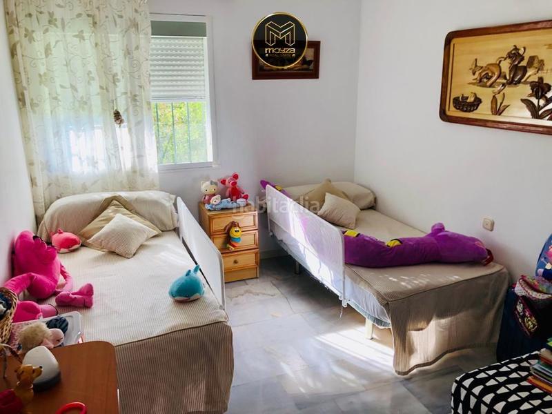 Foto 8873fa56-0d13-4d43-bbae-9d39f8a526f7. Chalet con piscina in Centro Estepona